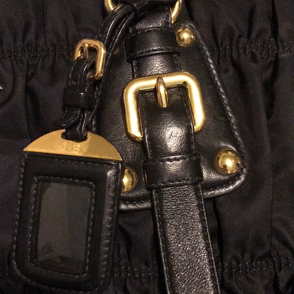 PRADA - Picture 3 of 16